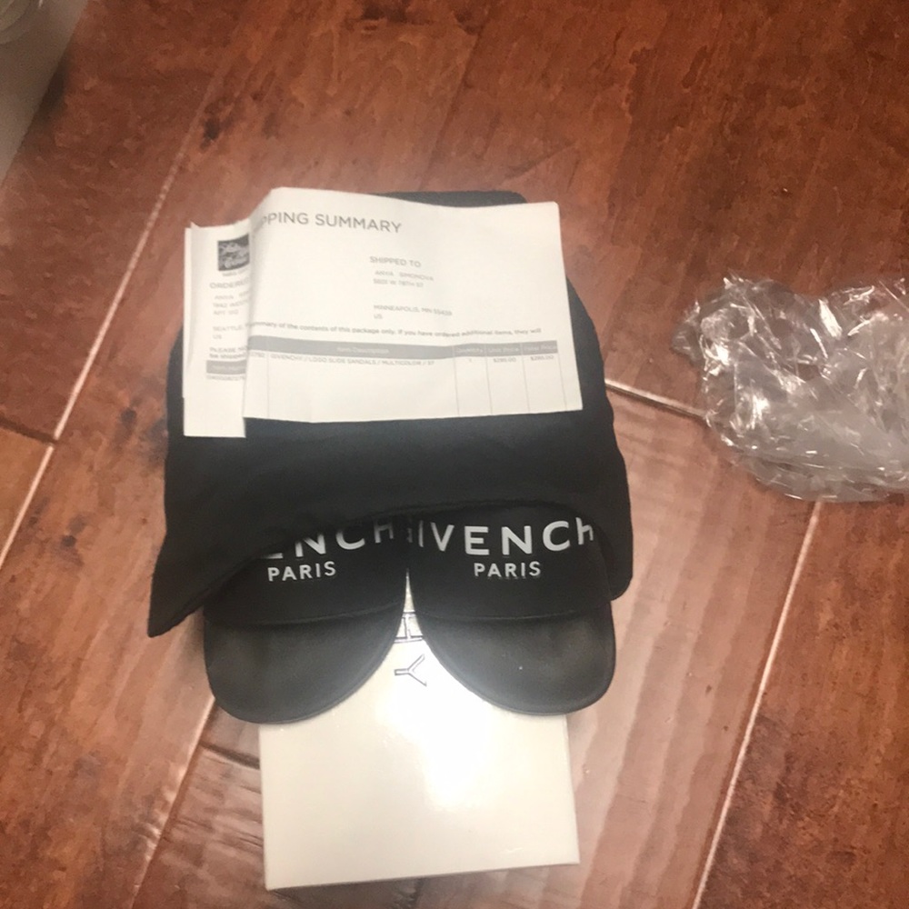 Givenchy slides - Picture 3 of 6